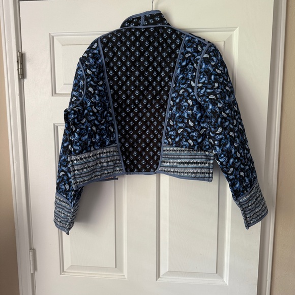 Reversible Quilted Cropped Patterned Jacket - Picture 6 of 13